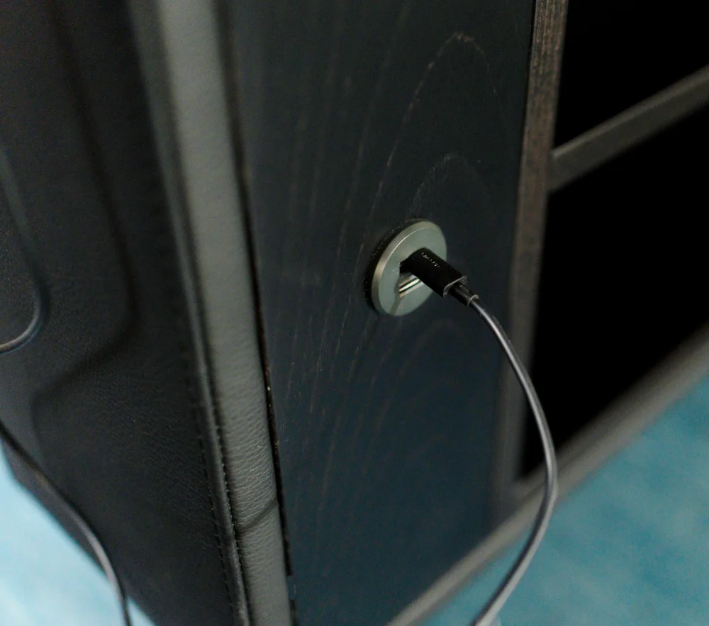 Sedezna Garnitura Mtom Florjan Usb Polnilec Detail 2